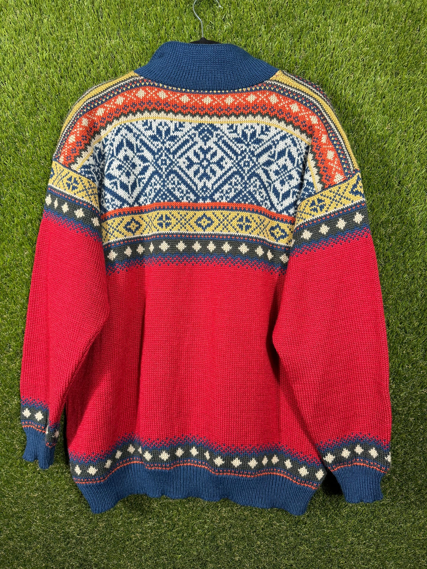 Norskwear Men's Multicolor Knit Sweater