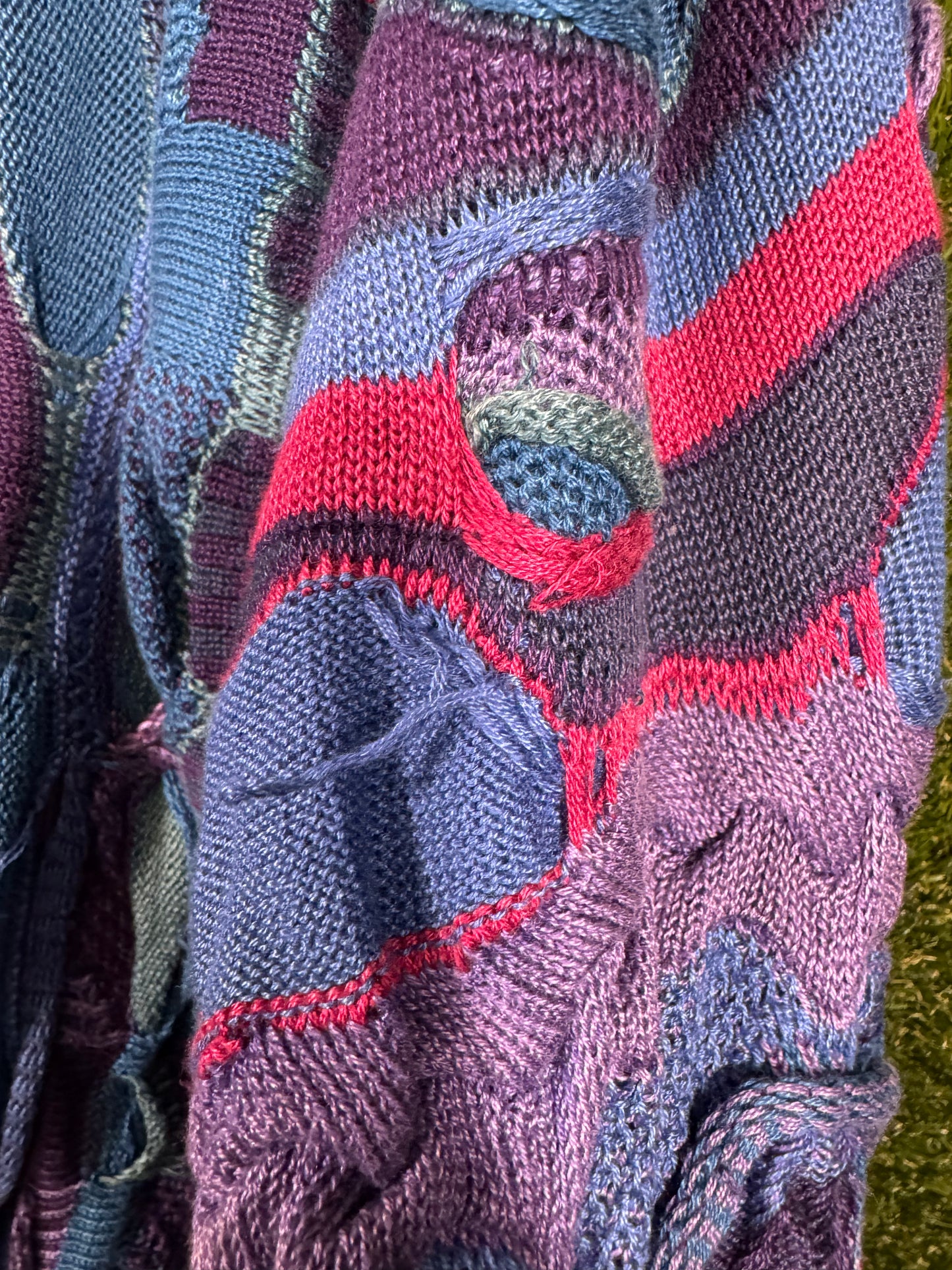 Tundra Canada Vintage Men's Purple Patterned Cardigan Sweater