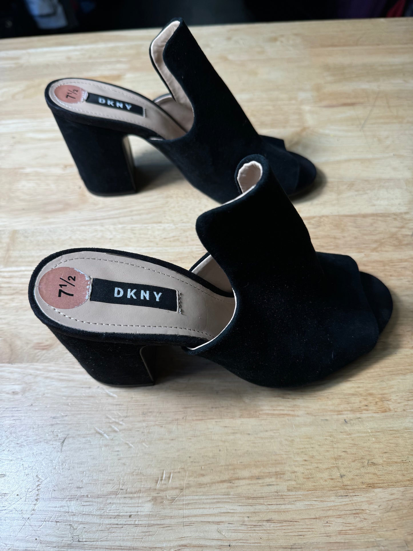 DKNY Women's Suede Black Heels