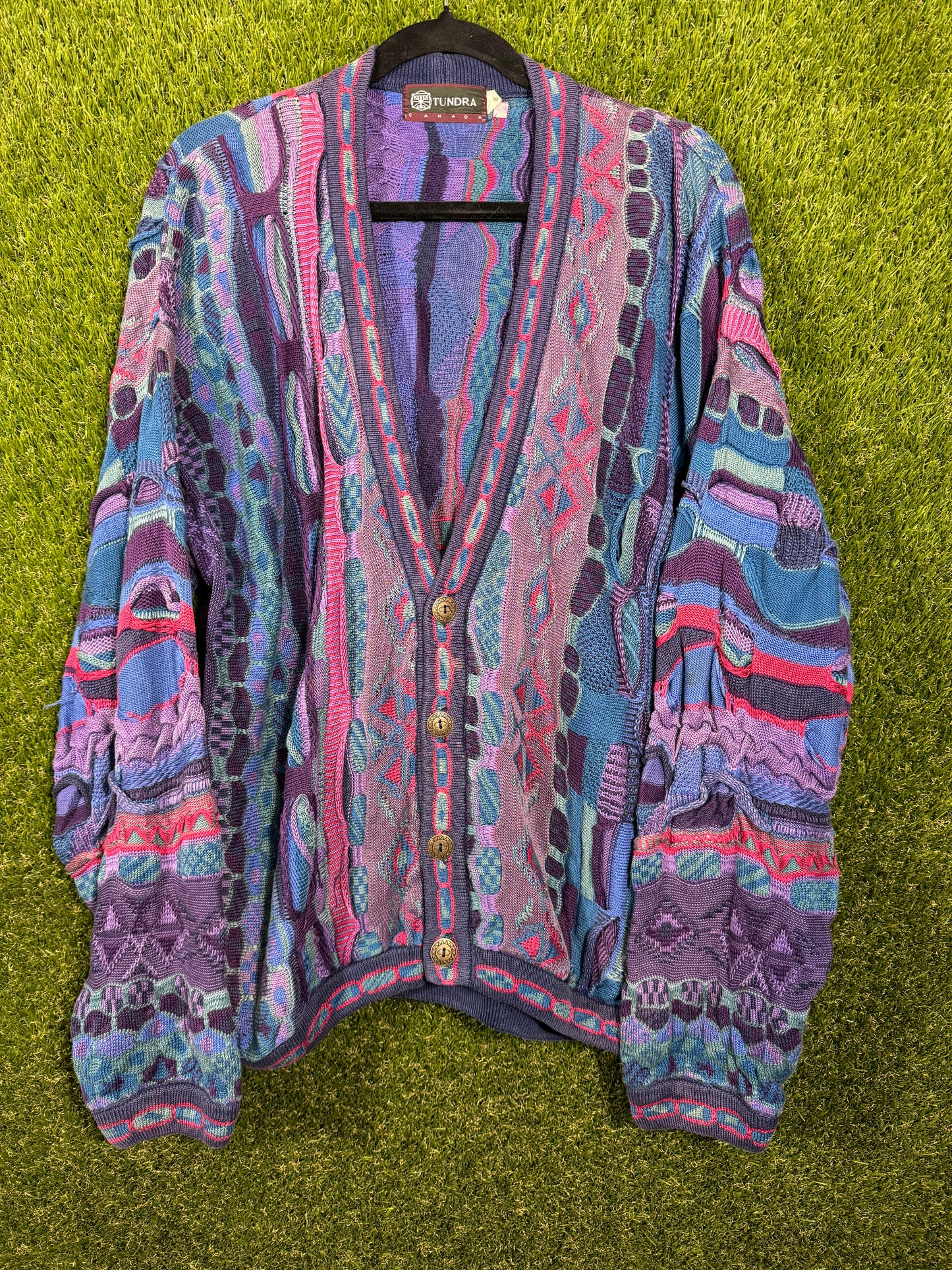 Tundra Canada Vintage Men's Purple Patterned Cardigan Sweater