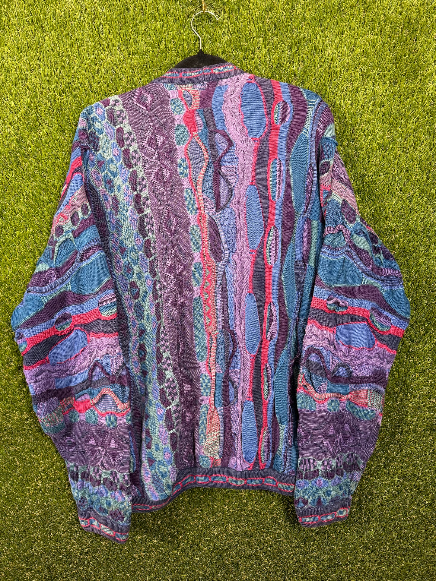 Tundra Canada Vintage Men's Purple Patterned Cardigan Sweater